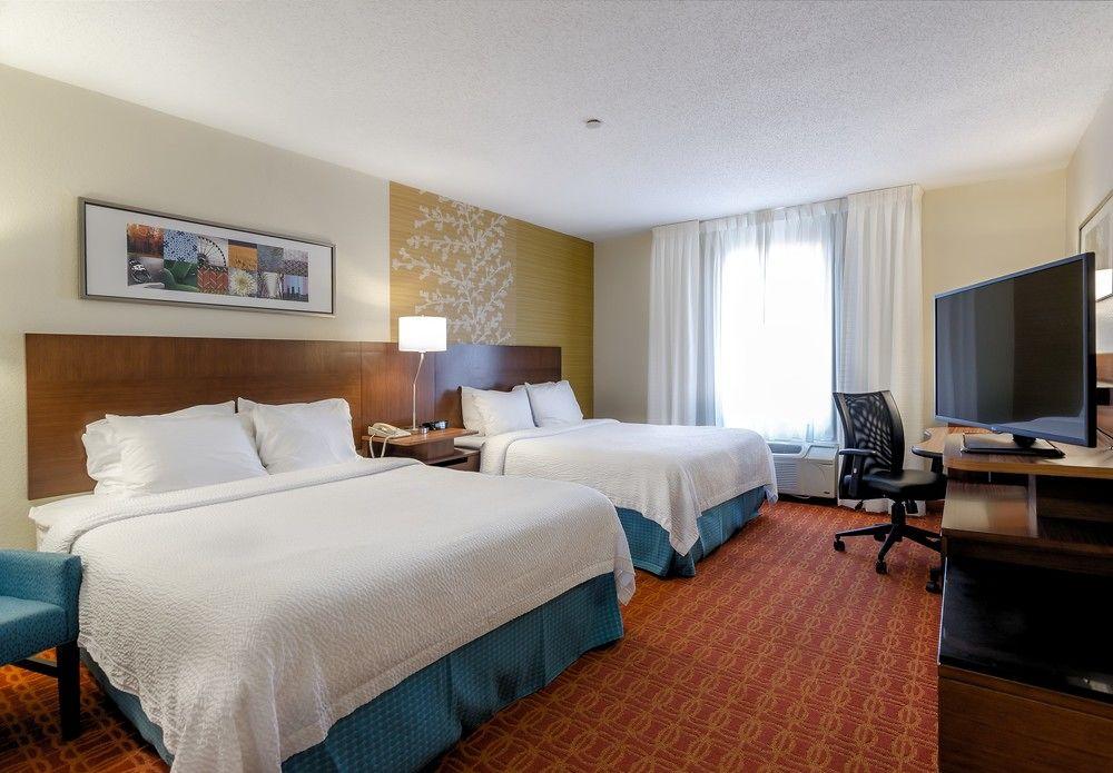Fairfield Inn And Suites By Marriott Potomac Mills Вудбридж Экстерьер фото