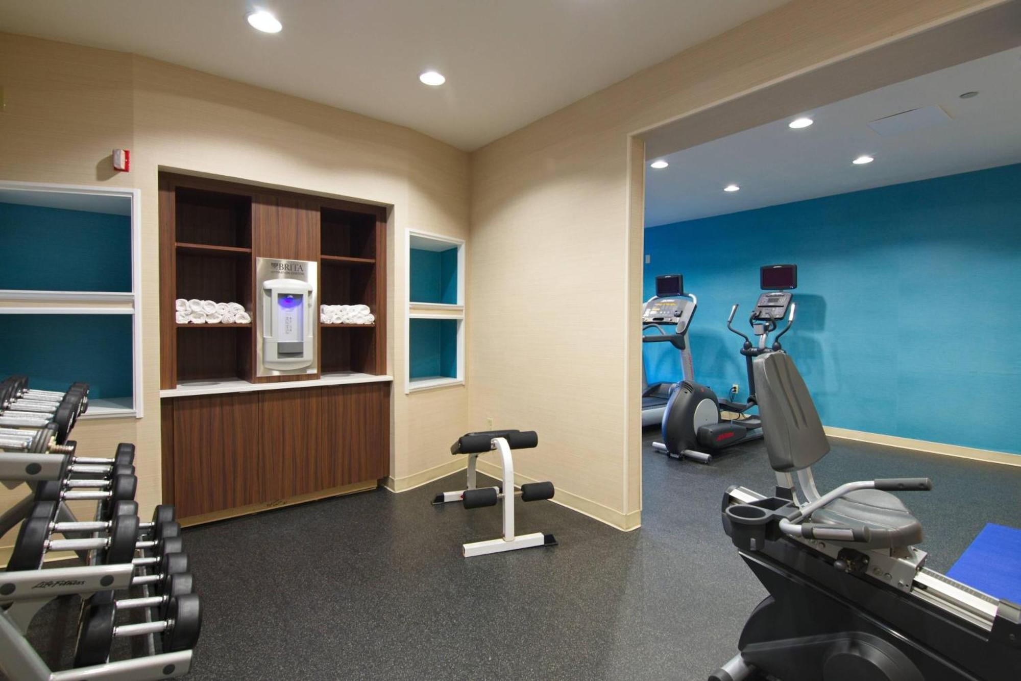 Fairfield Inn And Suites By Marriott Potomac Mills Вудбридж Экстерьер фото