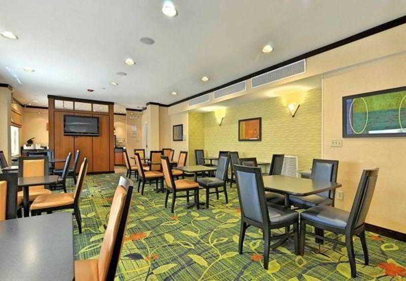 Fairfield Inn And Suites By Marriott Potomac Mills Вудбридж Экстерьер фото